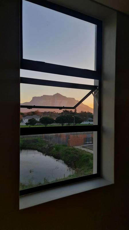 1 Bedroom Property for Sale in Pinelands Western Cape